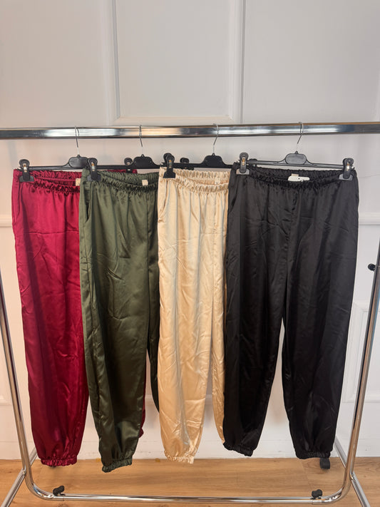 Pantalón Zara